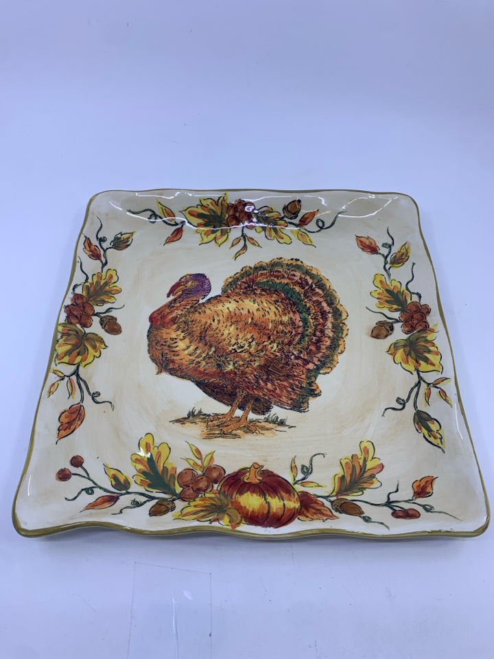 CERAMIC PLATE TURKEY THANKSGIVING PATTERN.