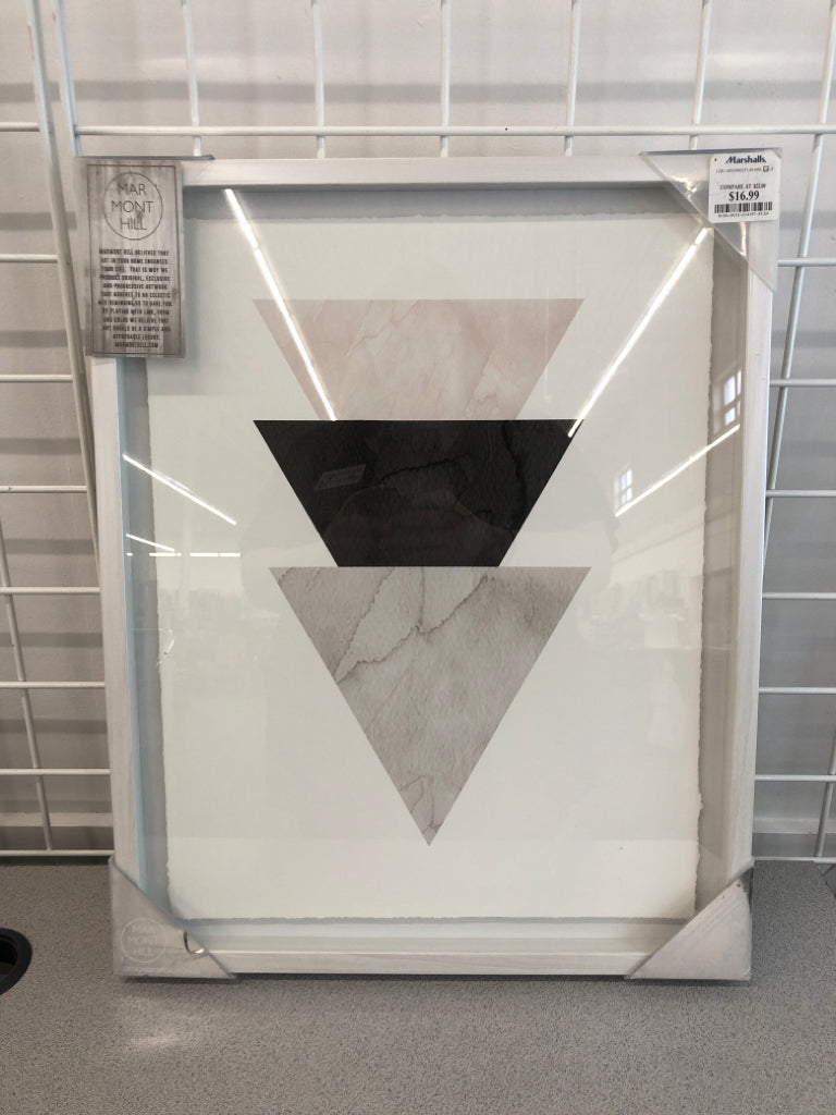TRIANGLES PRINT IN WHITE SHADOWBOX.