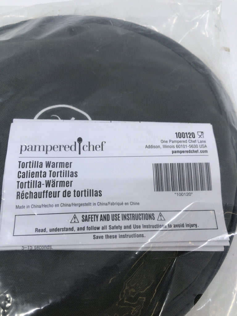 NIP PAMPERED CHEF TORTILLA WARMER.