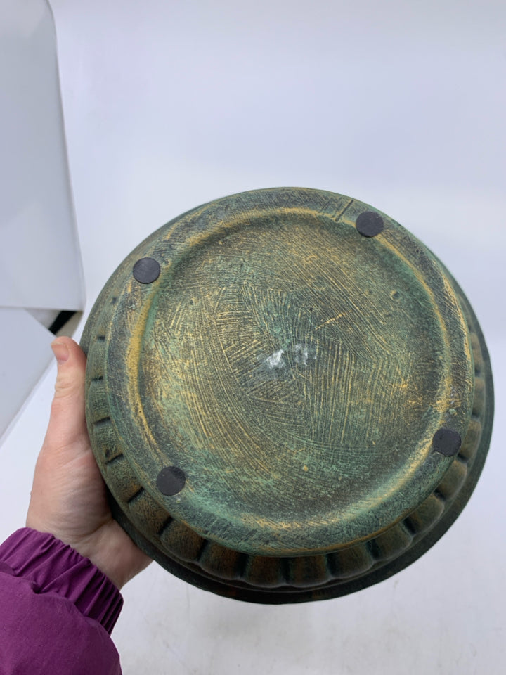 FOOTED GREEN/GOLD DETAILED TERA COTTA PLANTER.