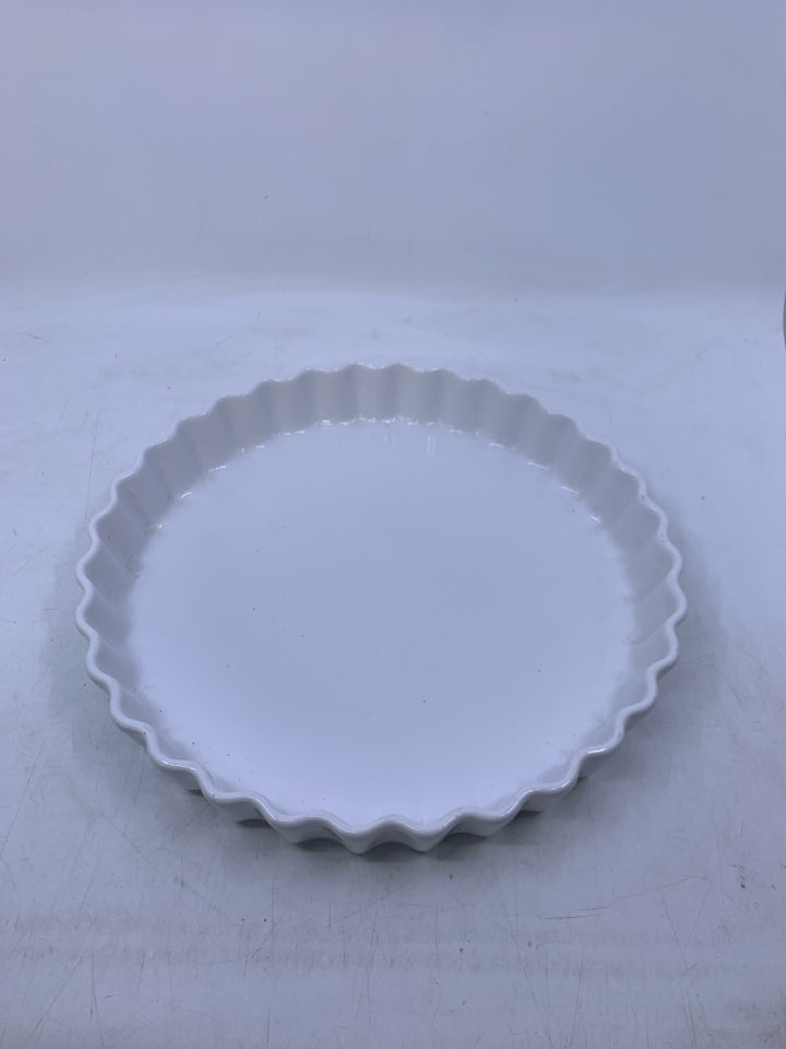 LARGE WHITE QUICHE/TART BAKING DISH MADE IN FRANCE REVOL.