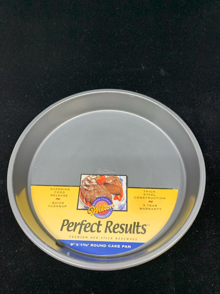 WILTON ROUND CAKE PAN.