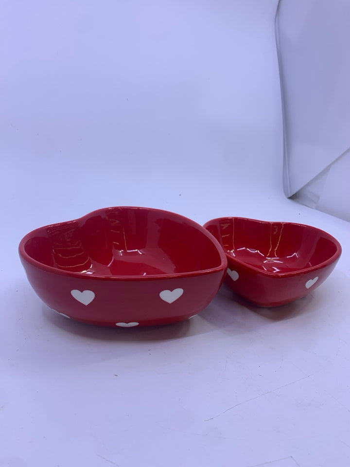 2 HEART NESTING BOWLS.