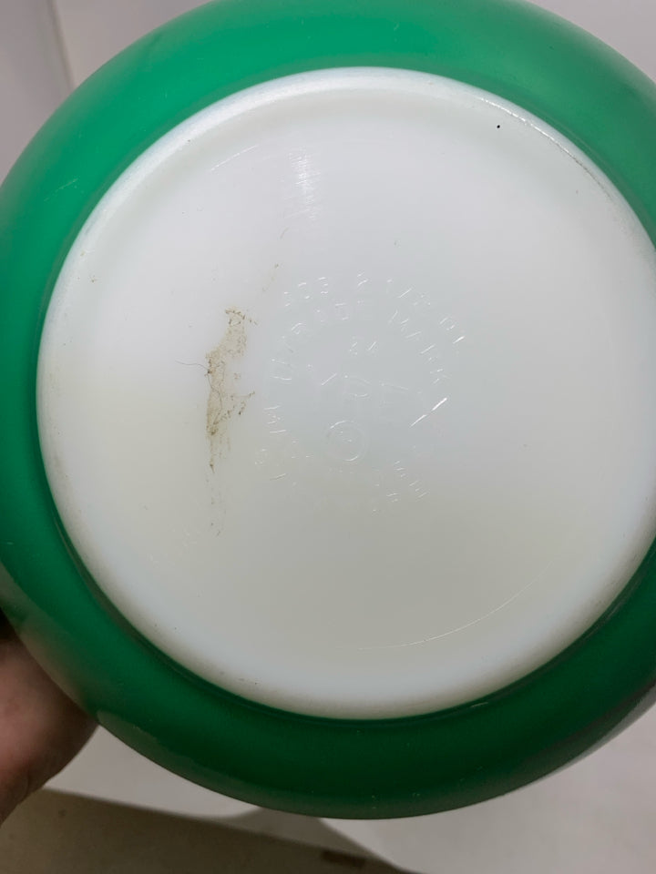VTG PYREX PRIMARY GREEN MIXING BOWL.