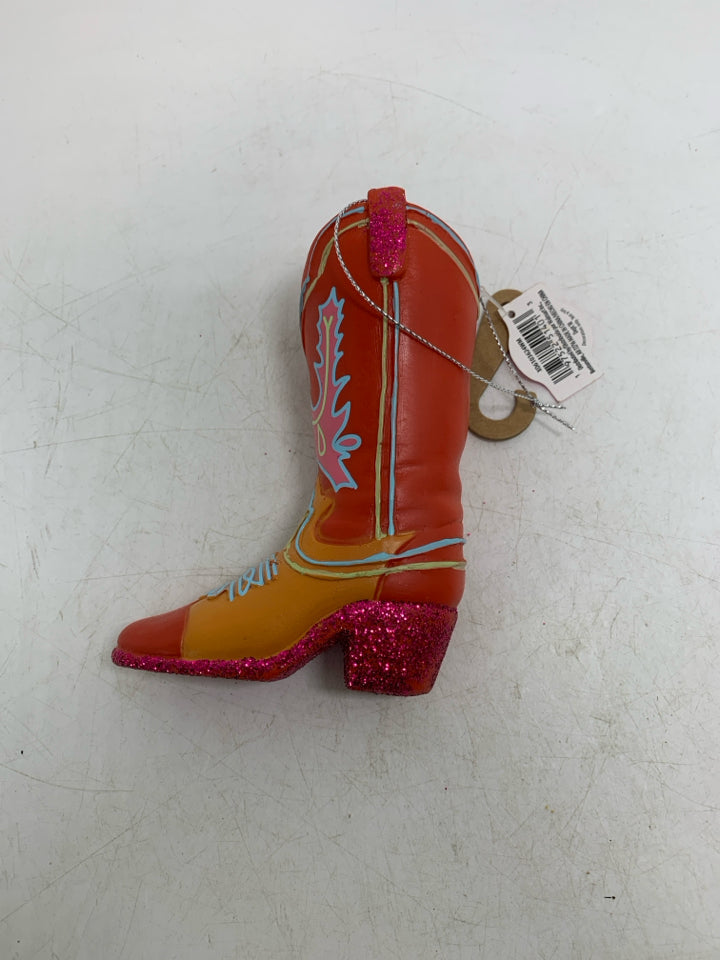 NWT SPARKLE COWGIRL BOOT ORNAMENT.