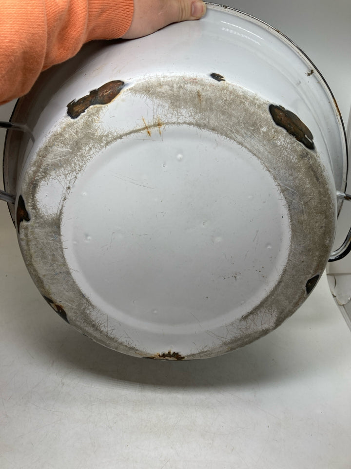 ENAMEL RUSTIC BOWL.