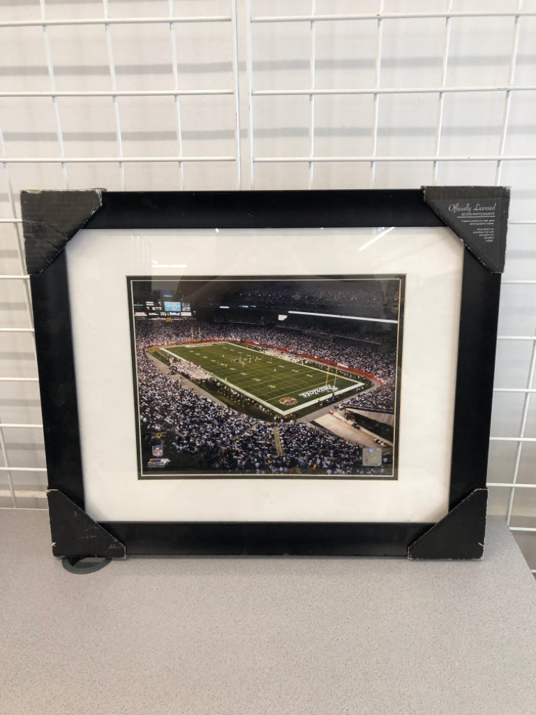 FRAMED NFL PATRIOTS FIELD PRINT.