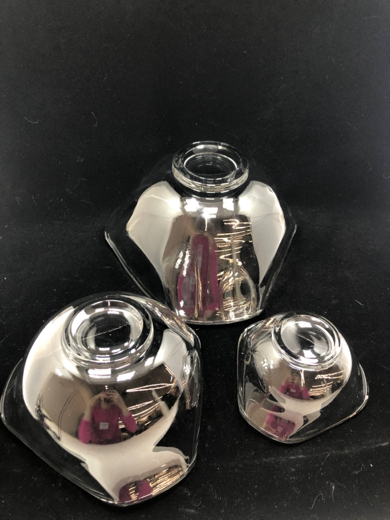 3PC TRIANGULAR GLASS SERVING BOWLS.