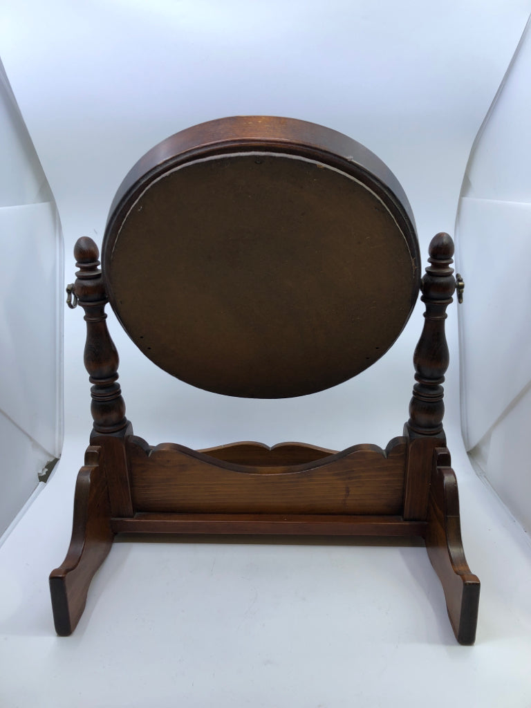 DK WOOD DRESSER TOP MIRROR W/SHELF.