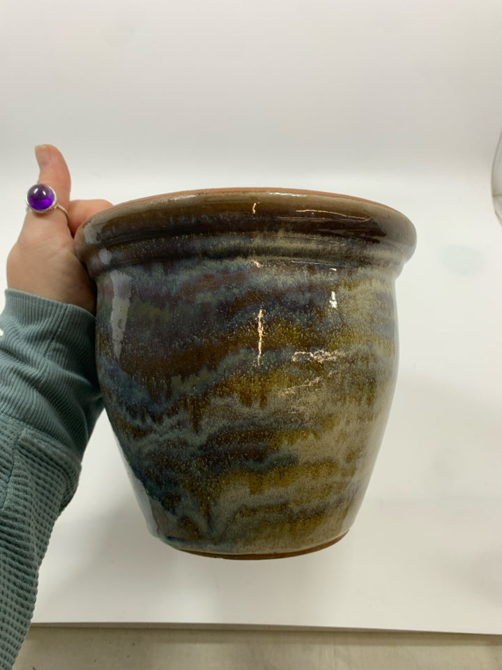 BLUE DRIP GLAZE PLANTER.