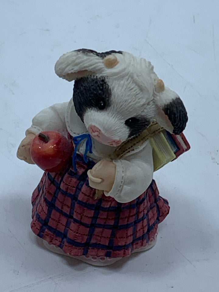 MARY MOO MAKING THE GRADE.