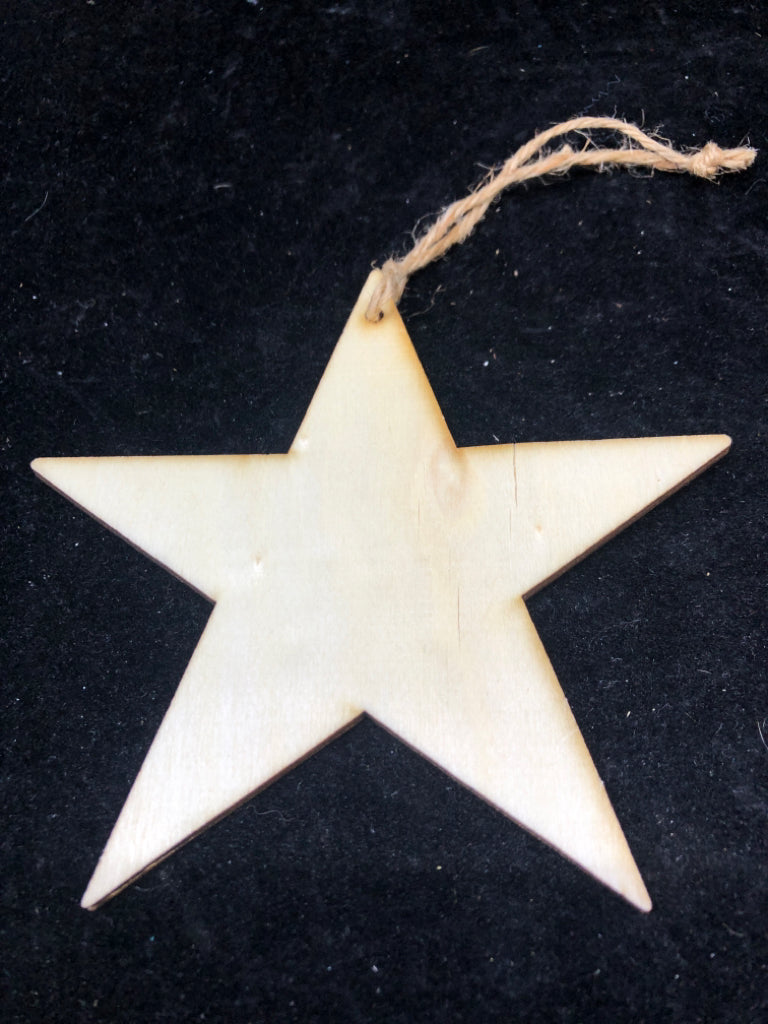 WOOD STAR ORNAMENT.