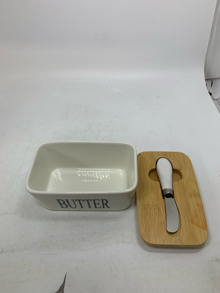 CERAMIC BUTTER DISH W/ WOOD TOP/KNIFE.