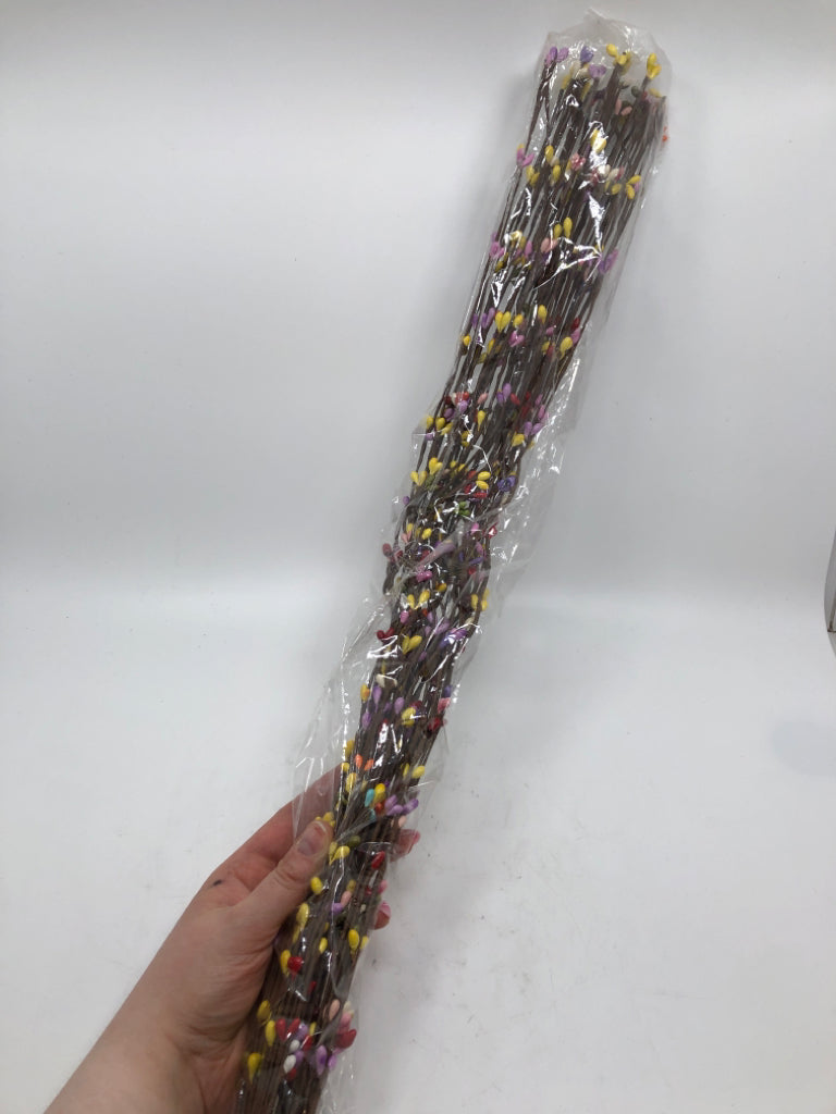 COLORFUL PIP BUNCHED IN BAG.