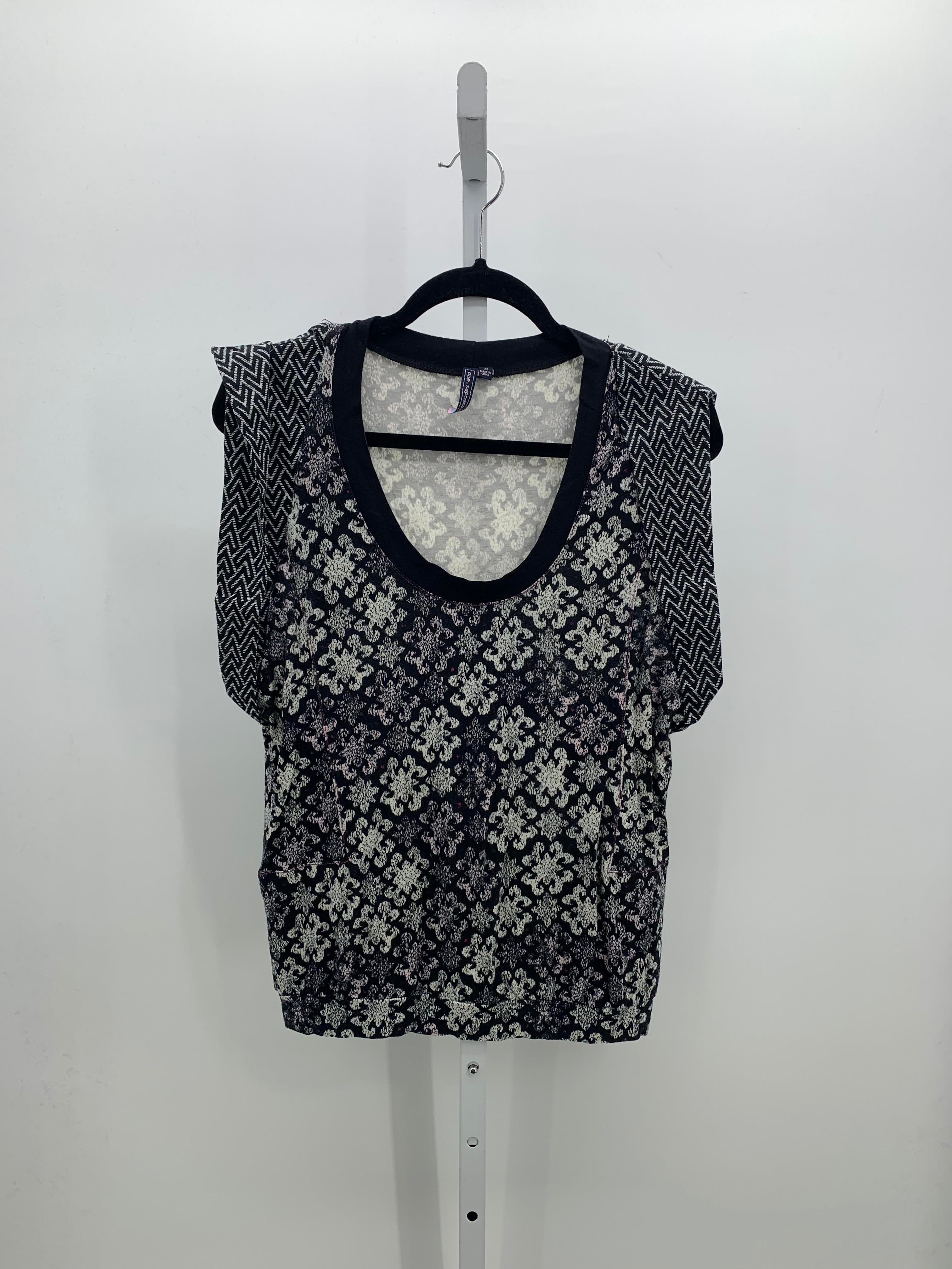 Size Medium Misses Sleeveless Shirt