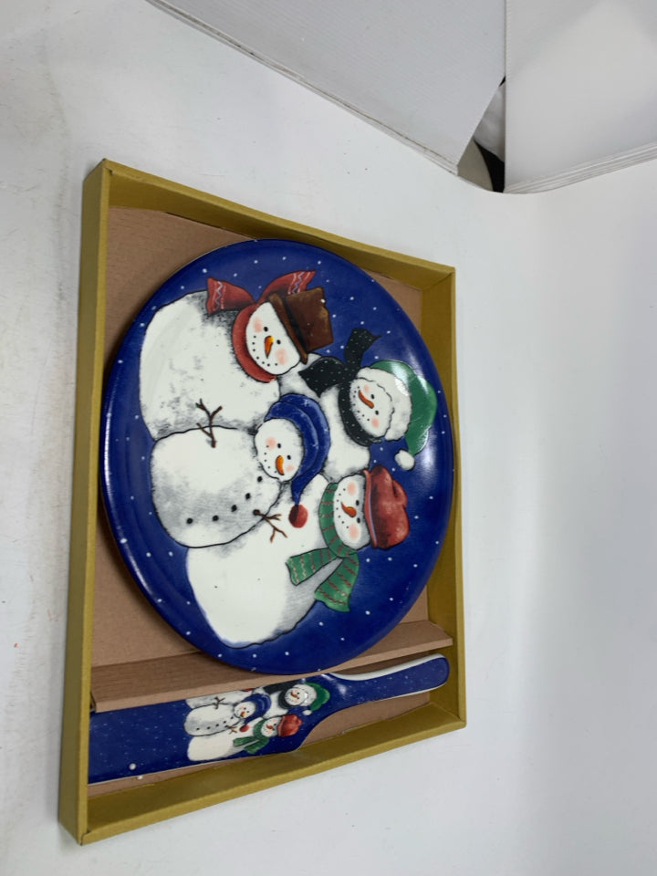 IN BOX 2PC SNOWMAN CAKE PLATE W/ SERVER.