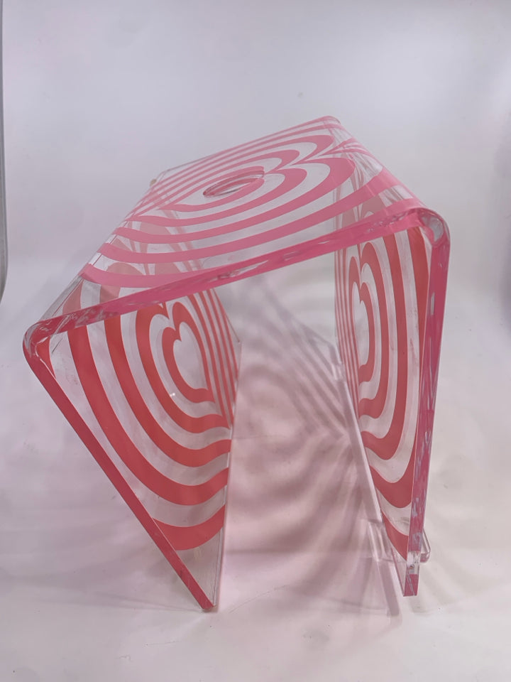 THICK PLASTIC W/PINK HEARTS LAPTOP RISER.