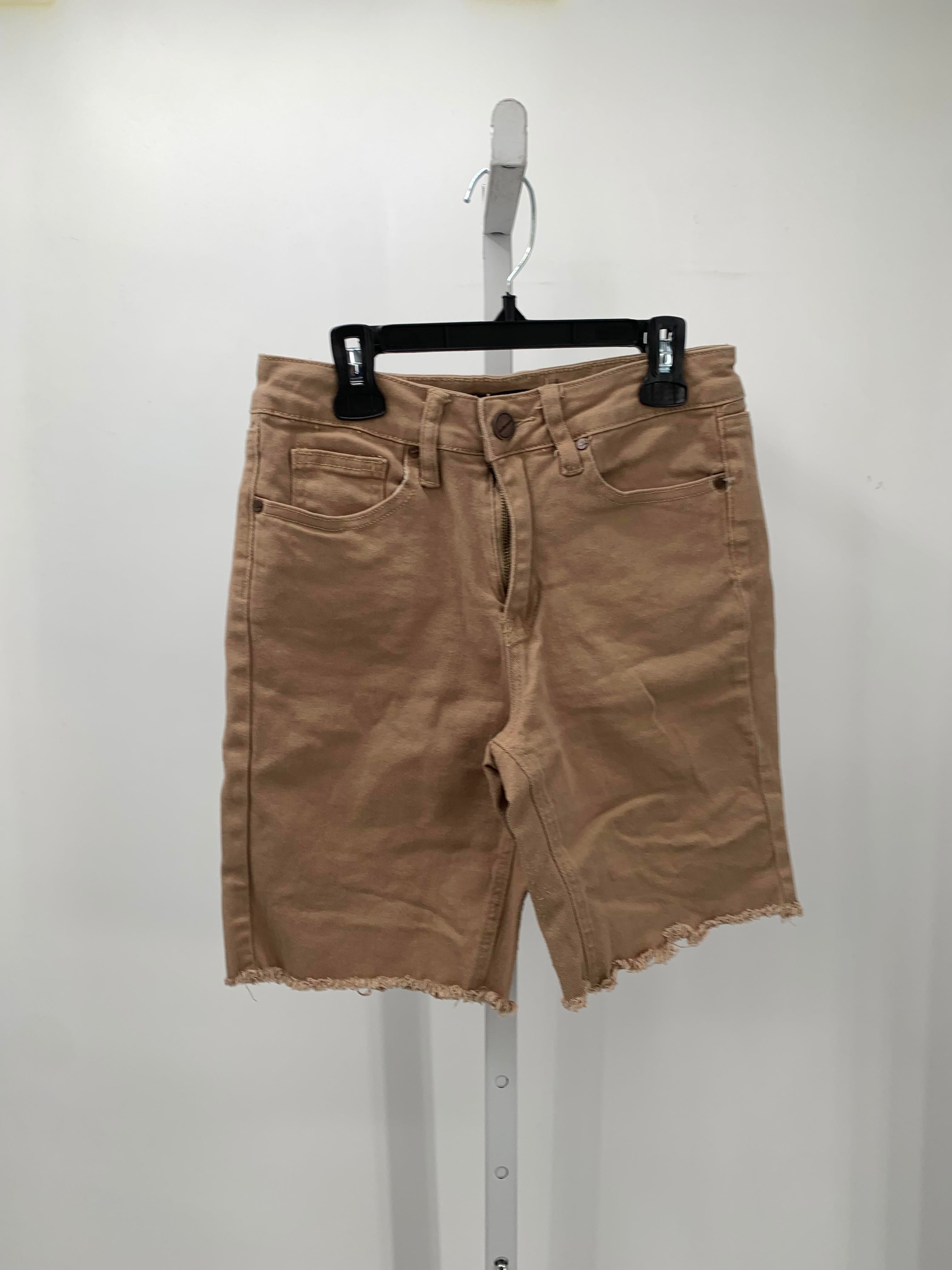 Dollhouse Size 5/6 Juniors Shorts