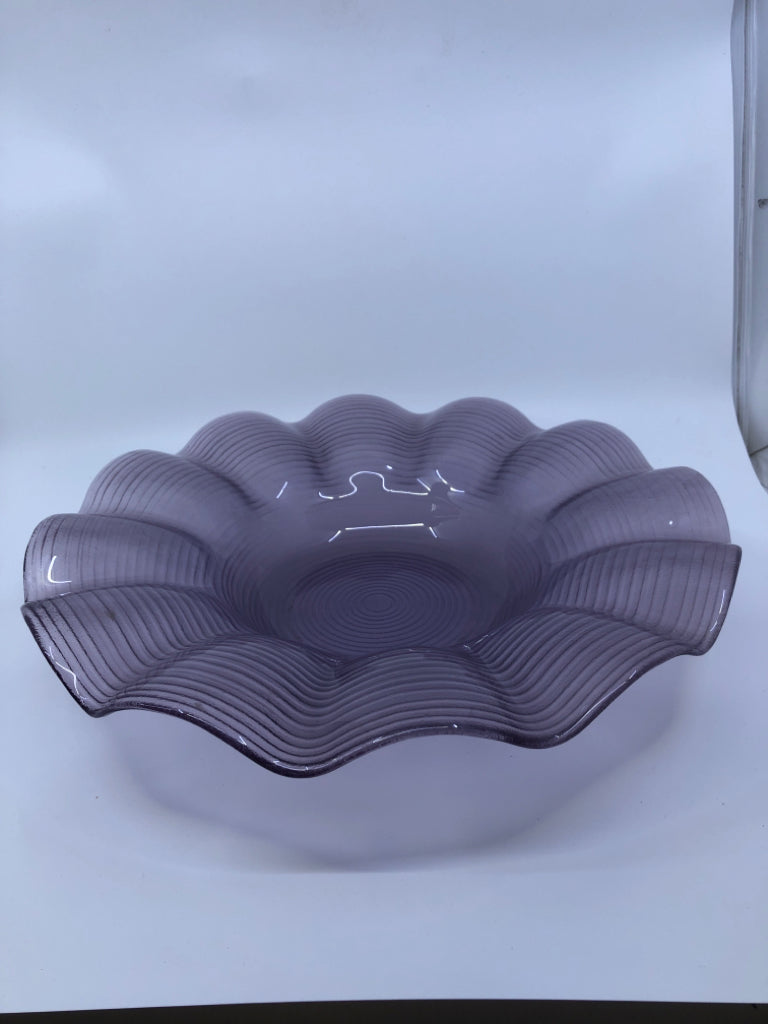 PURPLE WAVY EDGE RIBBED GLASS BOWL.