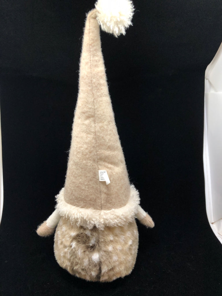 LARGE WEIGHT GNOME W/ SPOTTED FUR BODY DECOR.