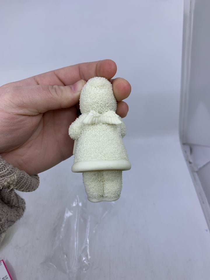 SNOWBABIES BABY HOLDING ENVELOPE W/ RED GEM IN BAG.