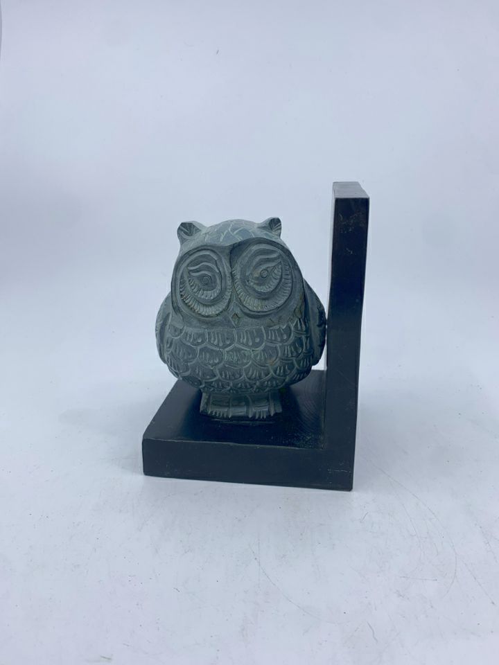 1-HEAVY CARVED OWL BOOKEND.