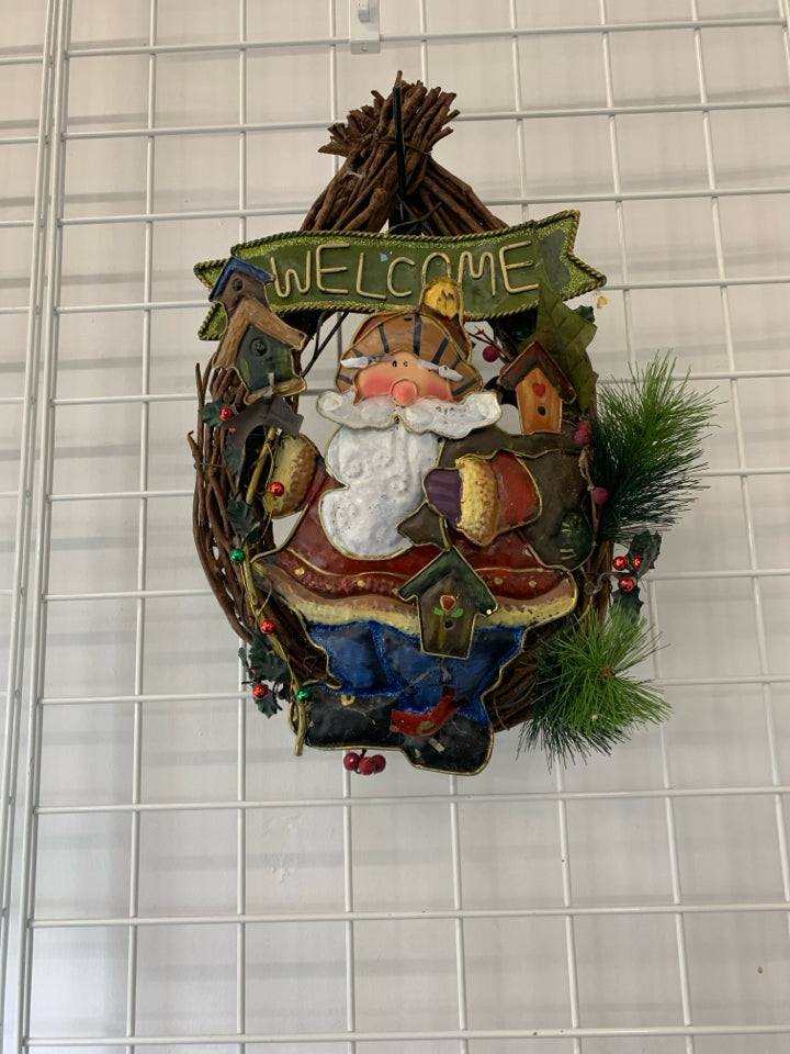 METAL SANTA WELCOME WREATH.