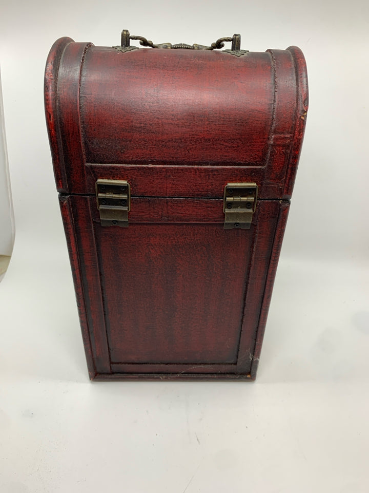 WOOD WINE BOX W/PAINTED GRAPES.