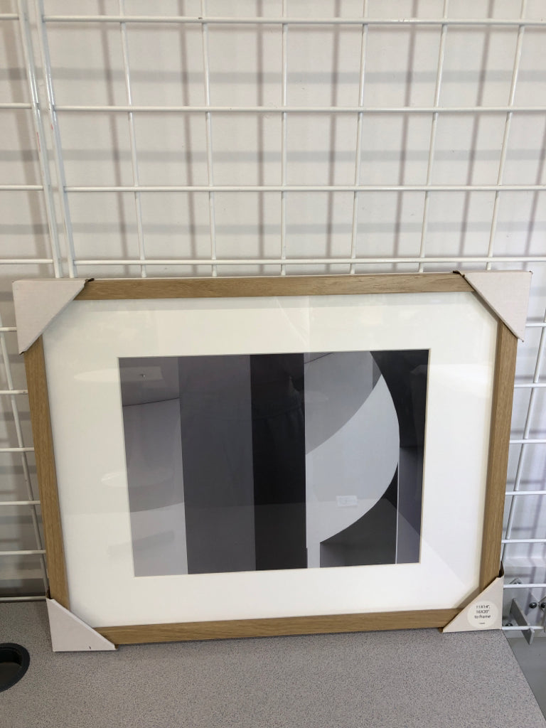 NWT FRAMED BLACK & WHITE PRINT.