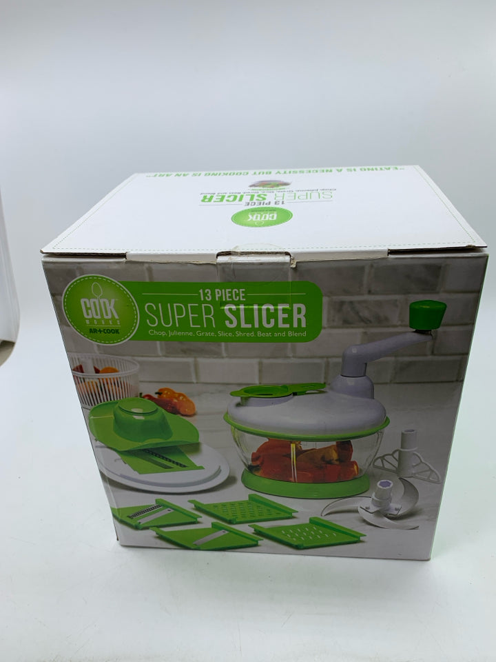 NIB SUPER SLICER 13 PC.
