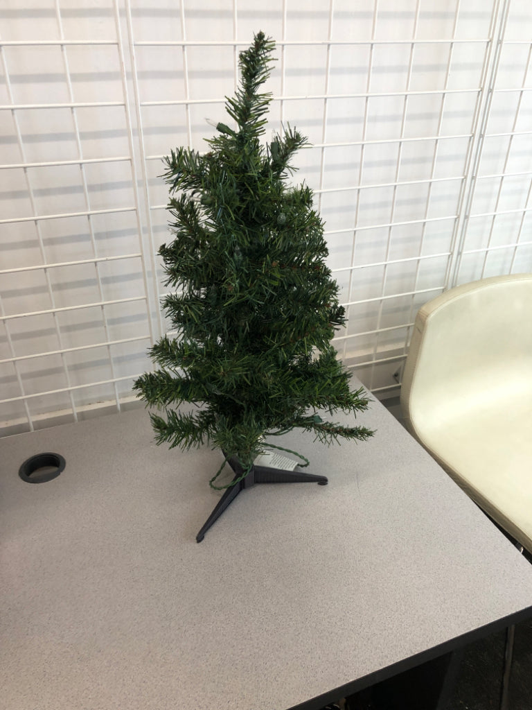 SM CHRISTMAS TREE.