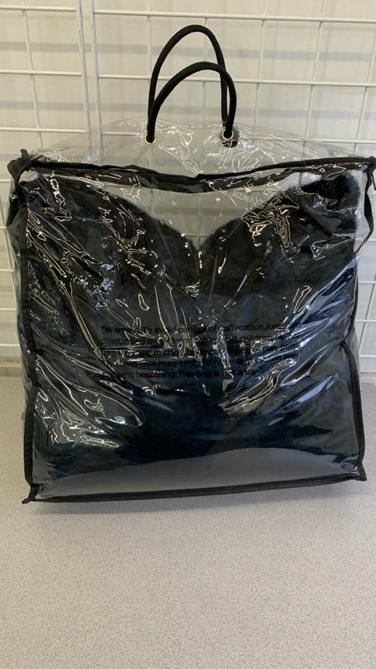 NIP DONNA SALYERS FABULOUS/FURS LUXURY FAUX BLANKET STEEL BLUE.