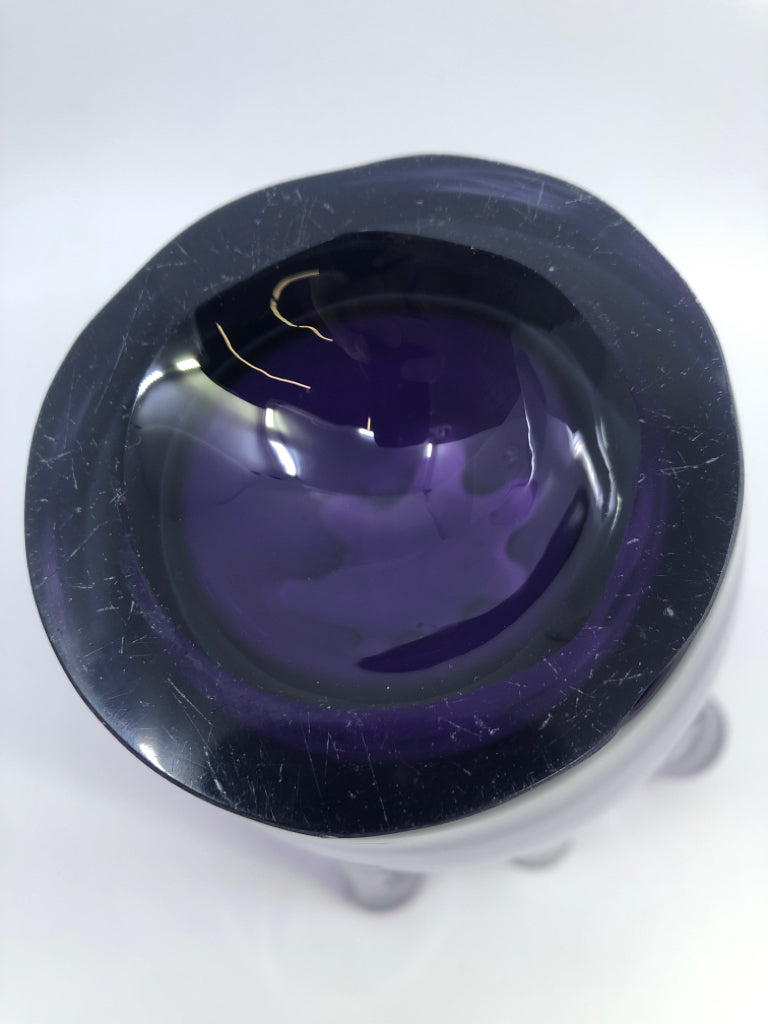 PURPLE RUFFLE EDGE GLASS VASE.