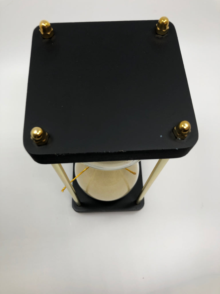 SAND HOURGLASS DESK DECOR.