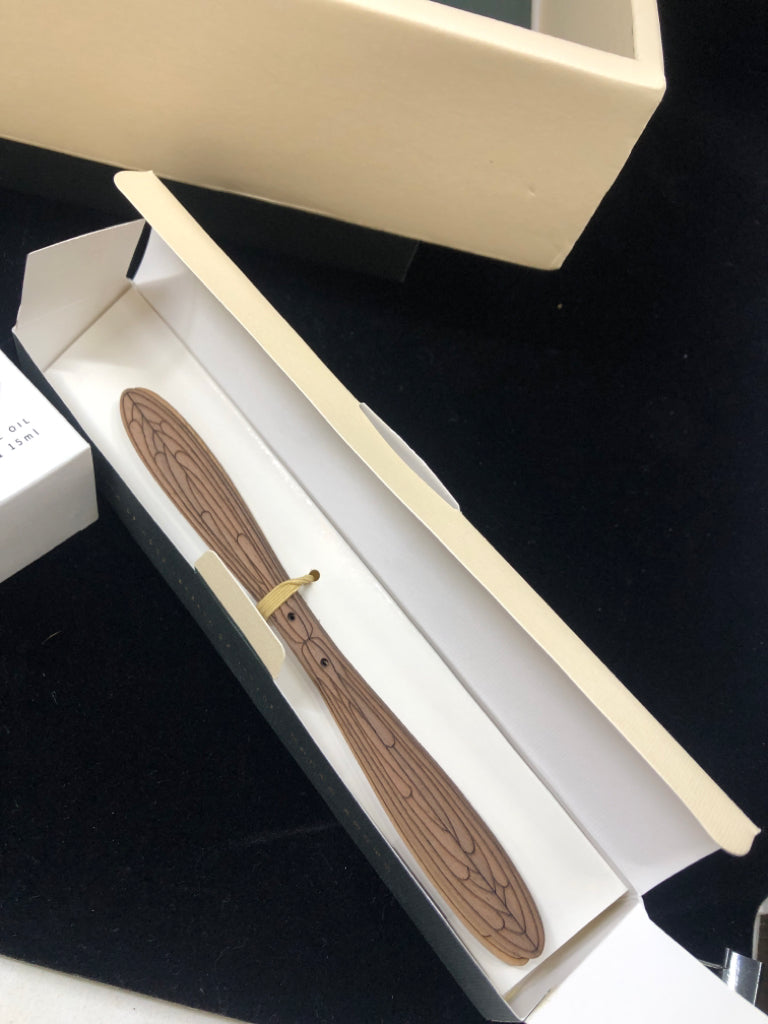 NIB BALANCE DRAGONFLY SCENT DIFFUSER.