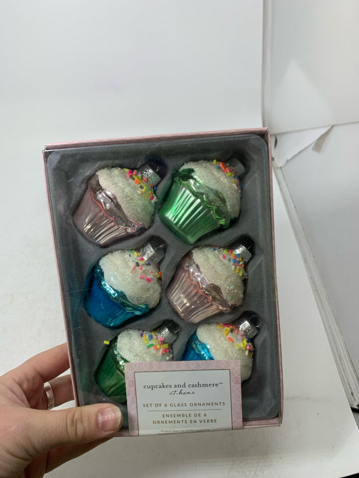 NIB 6 CUPCAKE GLASS ORNAMENTS CUPCAKES AND CASHMERE.