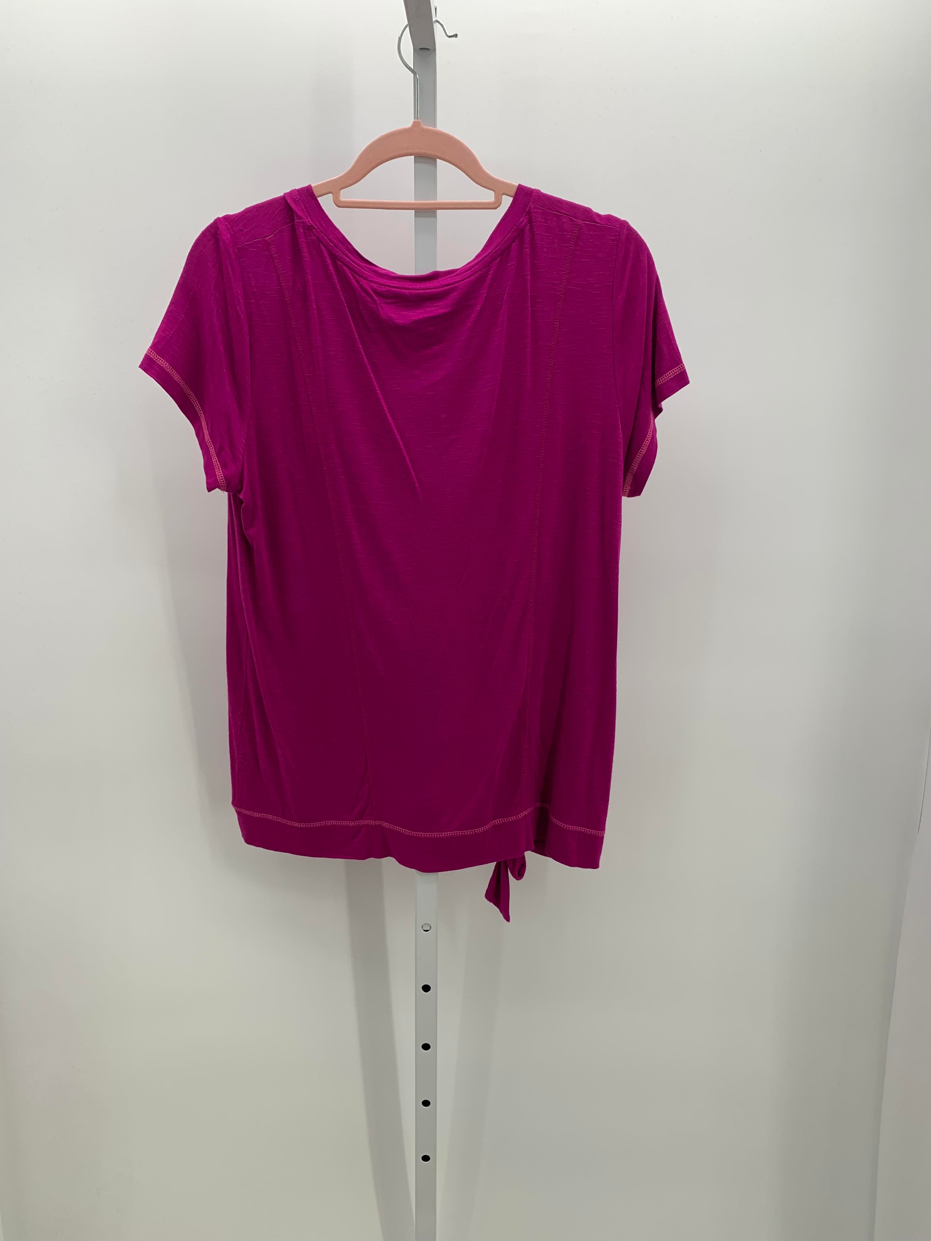 St. Johns Bay Size Medium Misses Short Sleeve Shirt