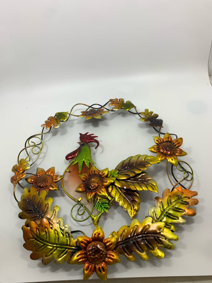 METAL SUNFLOWER W/ ROOSTER WREATH.