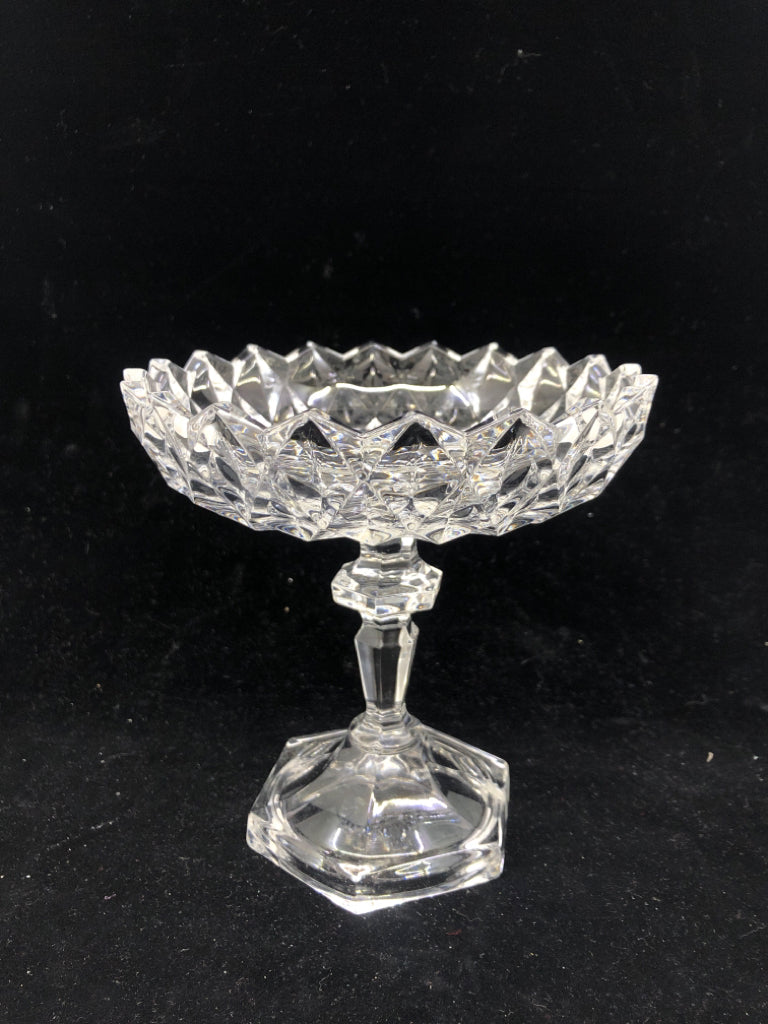 VTG FOOTED SAWTOOTH EDGE GLASS DISH.