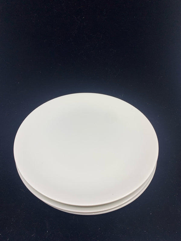 4 WHITE DINNER PLATES.