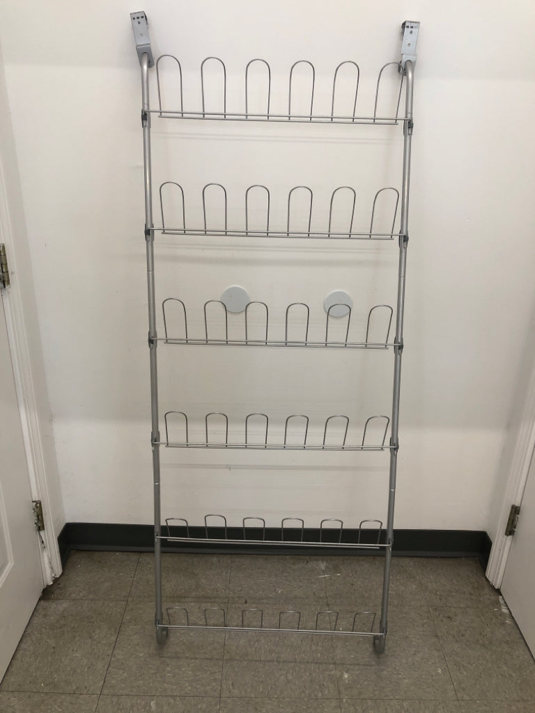 DOOR HANGING METAL SHOW RACK.