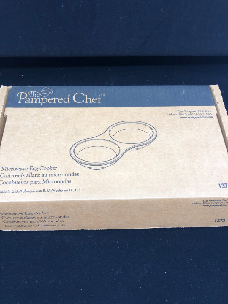 NIB THE PAMPERED CHEF MICROWAVE EGG COOKER.