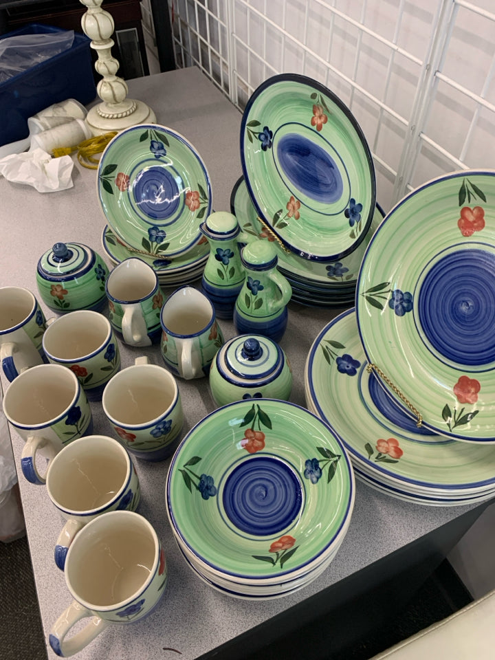 36PC GREEN FLOWER DISH SET SRV FOR 6 - EMERALD CHINA.
