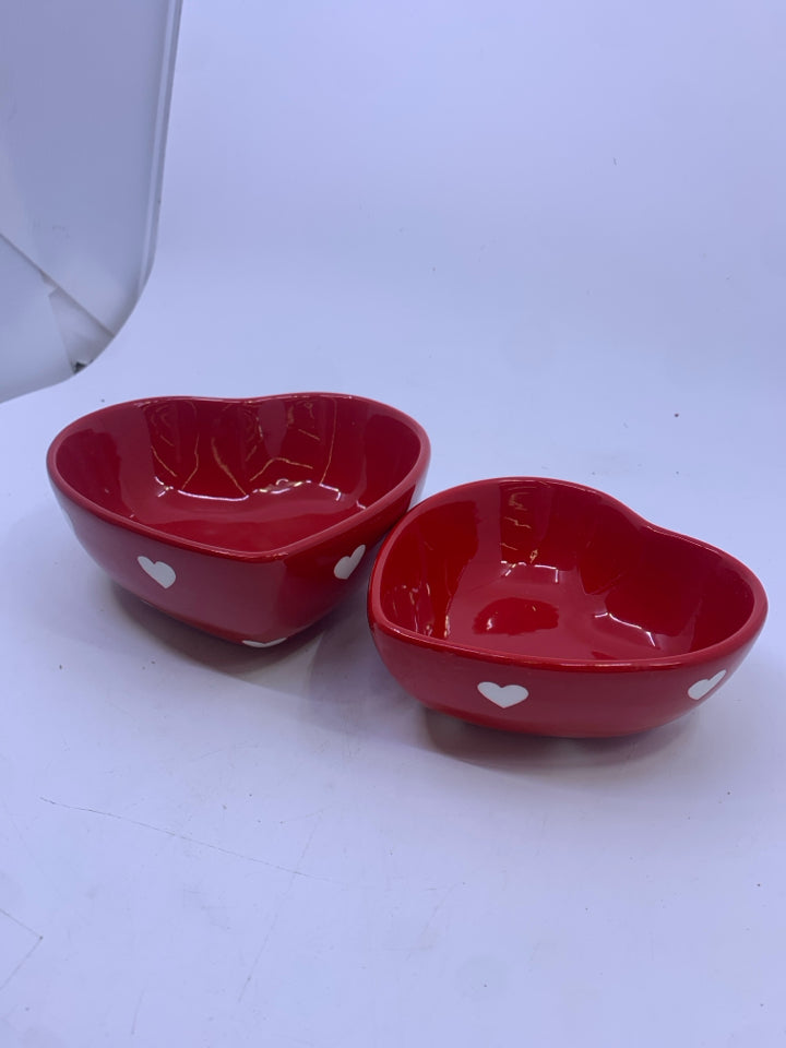 2 HEART NESTING BOWLS.