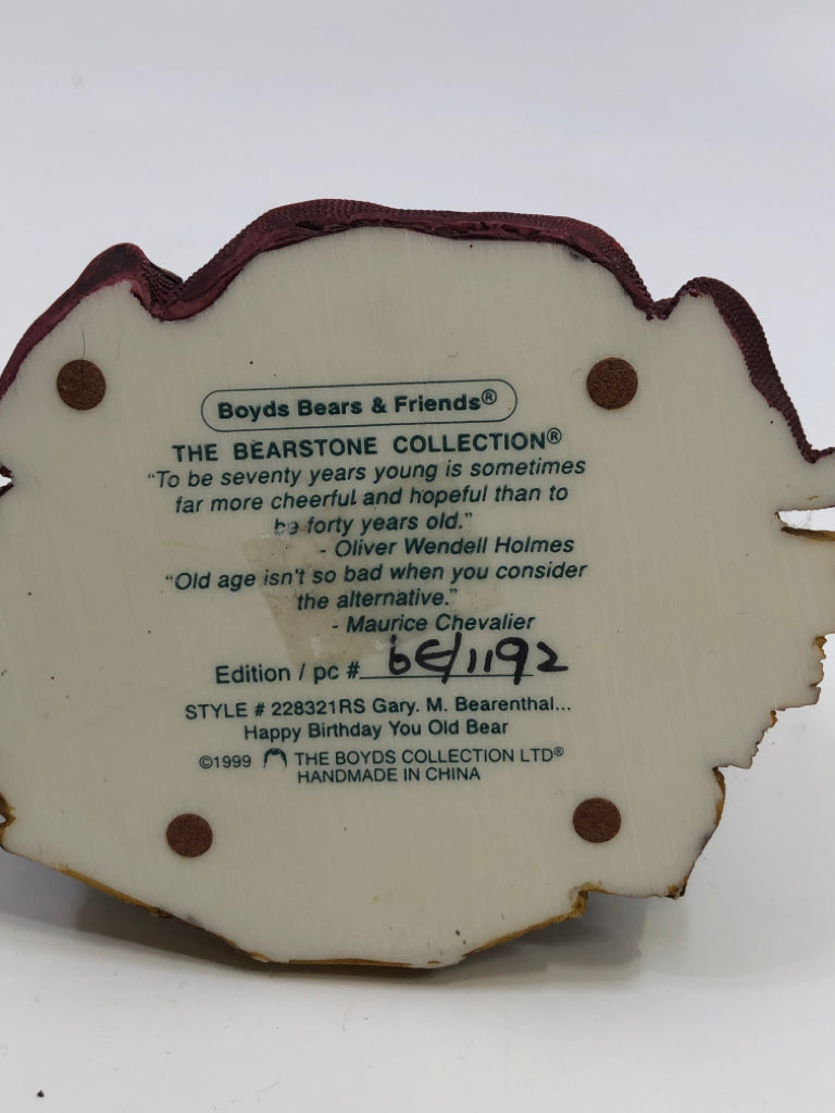 HAPPY BIRTHDAY OLD BEAR BOYDS FIGURINE THE BEARSTONE COLLECTION.