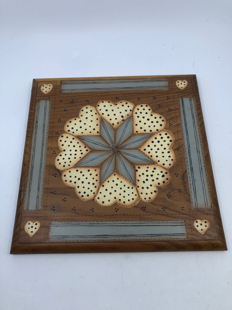 PRIMITIVE WOOD W BLUE AND WHITE WALL DECOR.