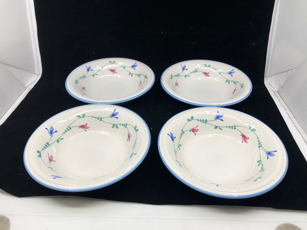 4 SAVOIR VIVRE BLUE AND PINK FLORAL BOWLS.