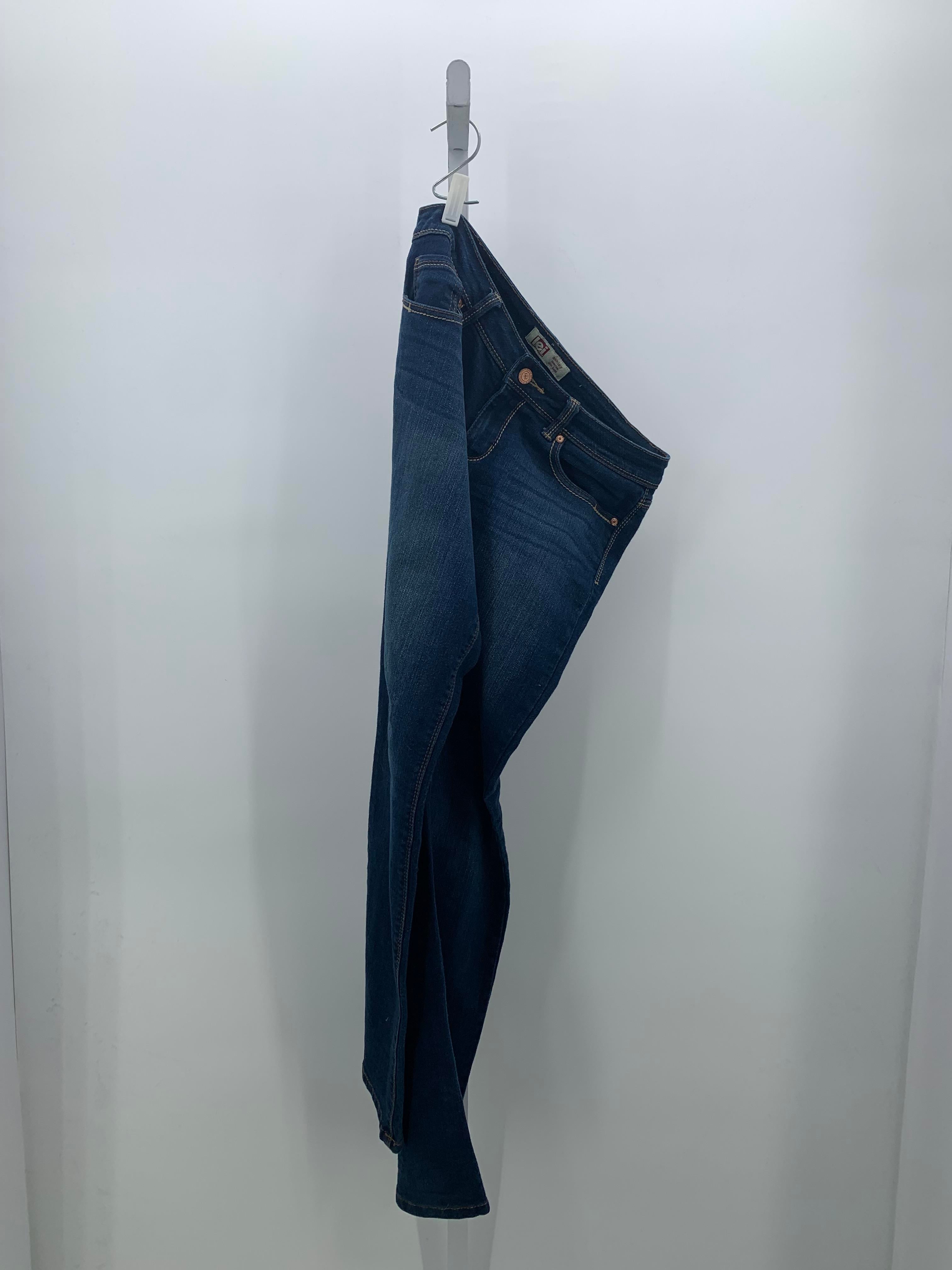 LEI Size 9 Juniors Jeans