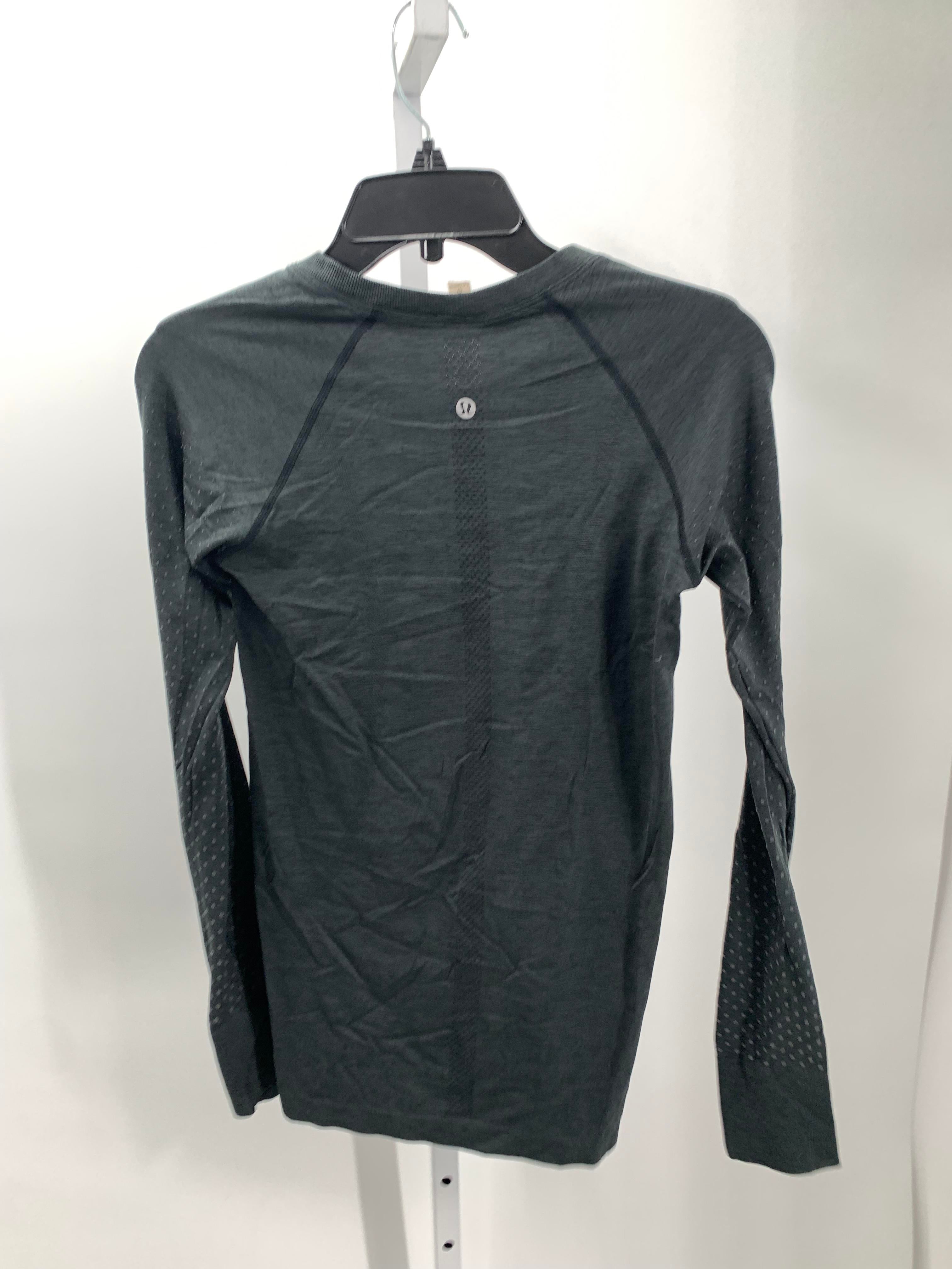 Lululemon Size 6 Misses Long Sleeve Shirt