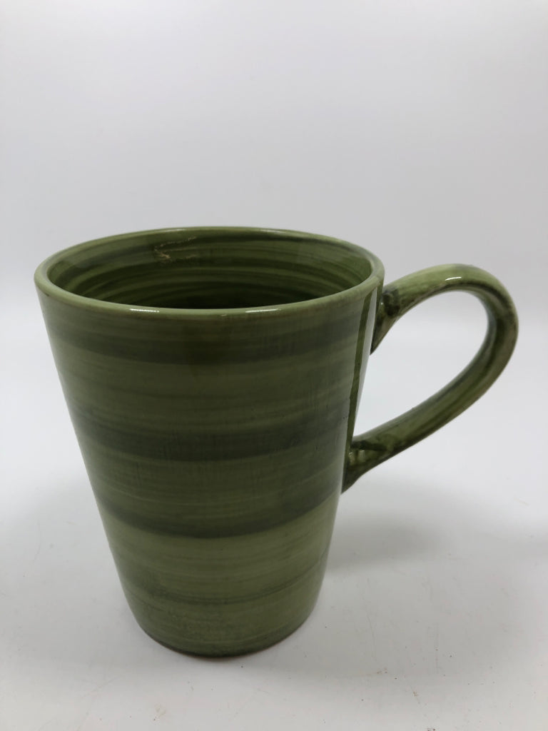 GREEN SWIRL CERAMIC MUG.